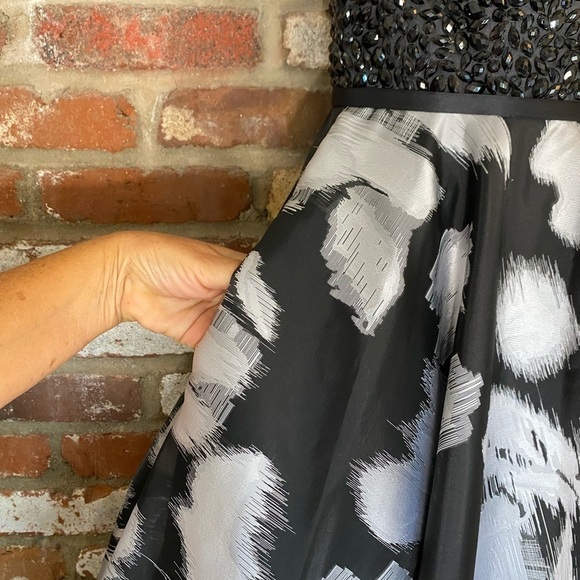 Jovani black and silver rhinestone short prom fit and flare dress size 2 - Picture 11 of 12